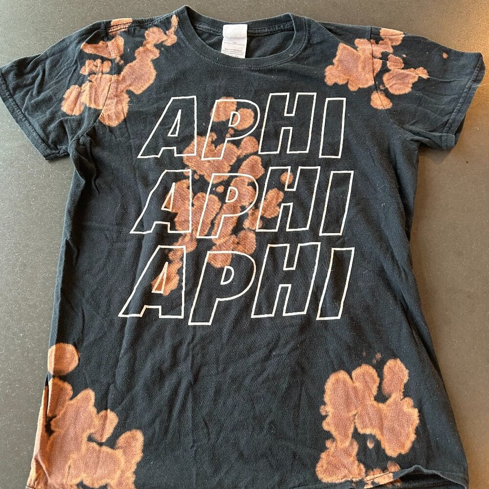 Alpha Phi Short Sleeve Tee - Small